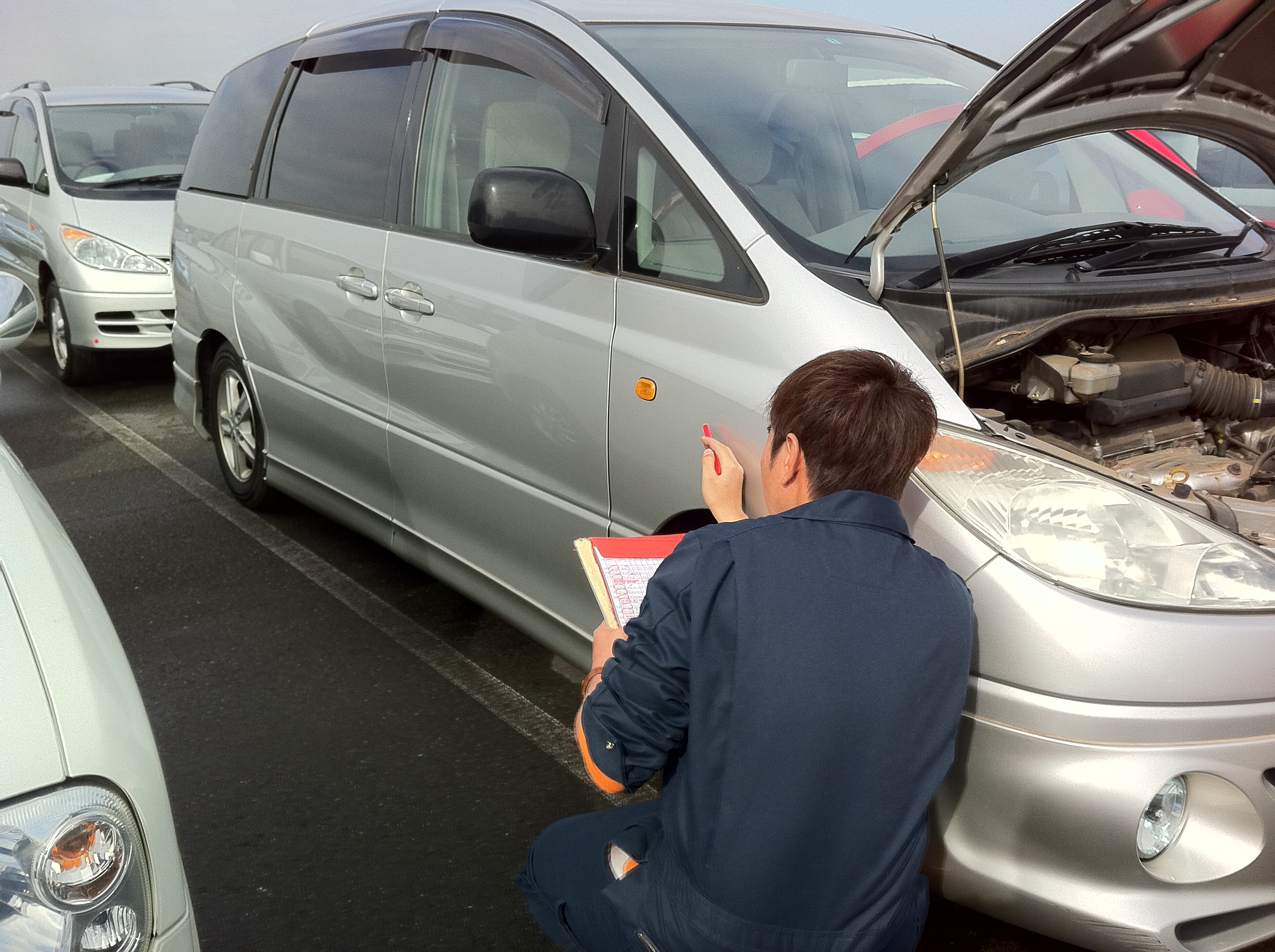 女性でも5分で簡単にできる 中古車チェック方法 埼玉にある中古車屋のプロが教えるミニバン選択基準