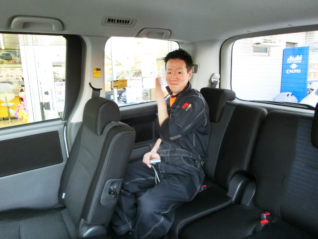 ヴォクシー3列目乗車
