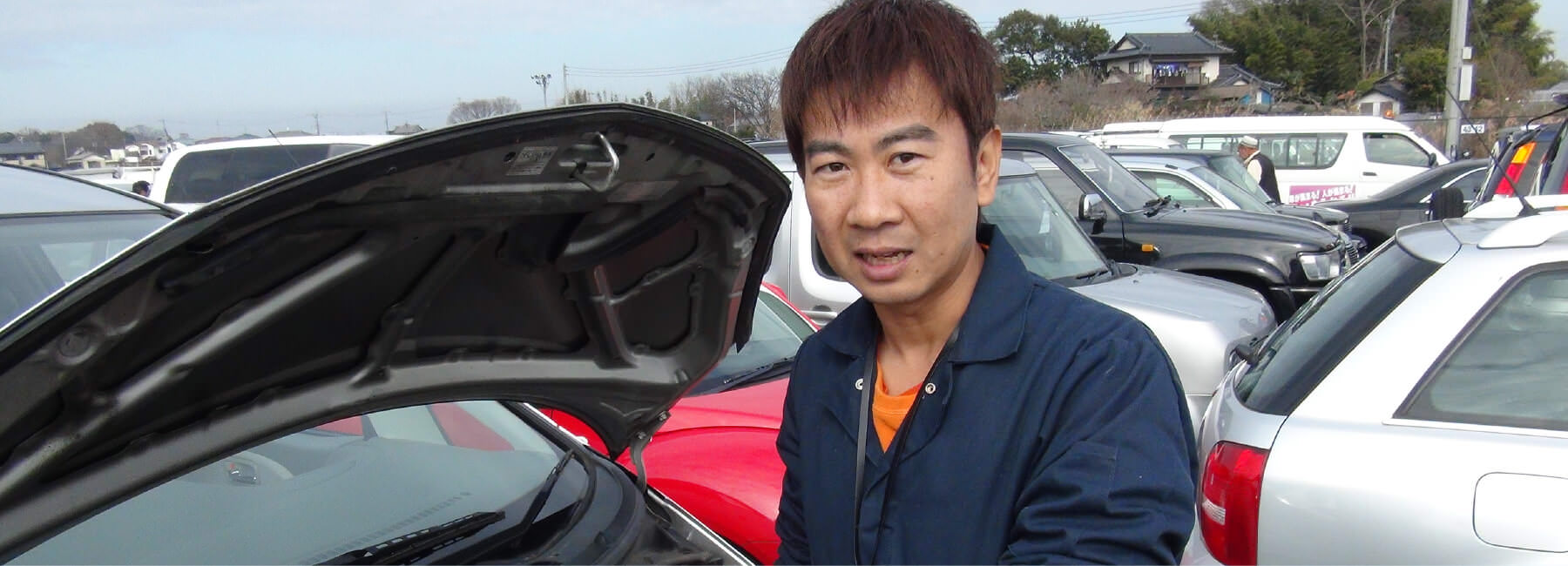業界歴21年の社長自らがオークション会場に足を運んで厳選仕入れをしています