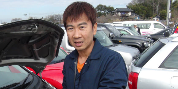 業界歴21年の社長自らがオークション会場に足を運んで厳選仕入れをしています